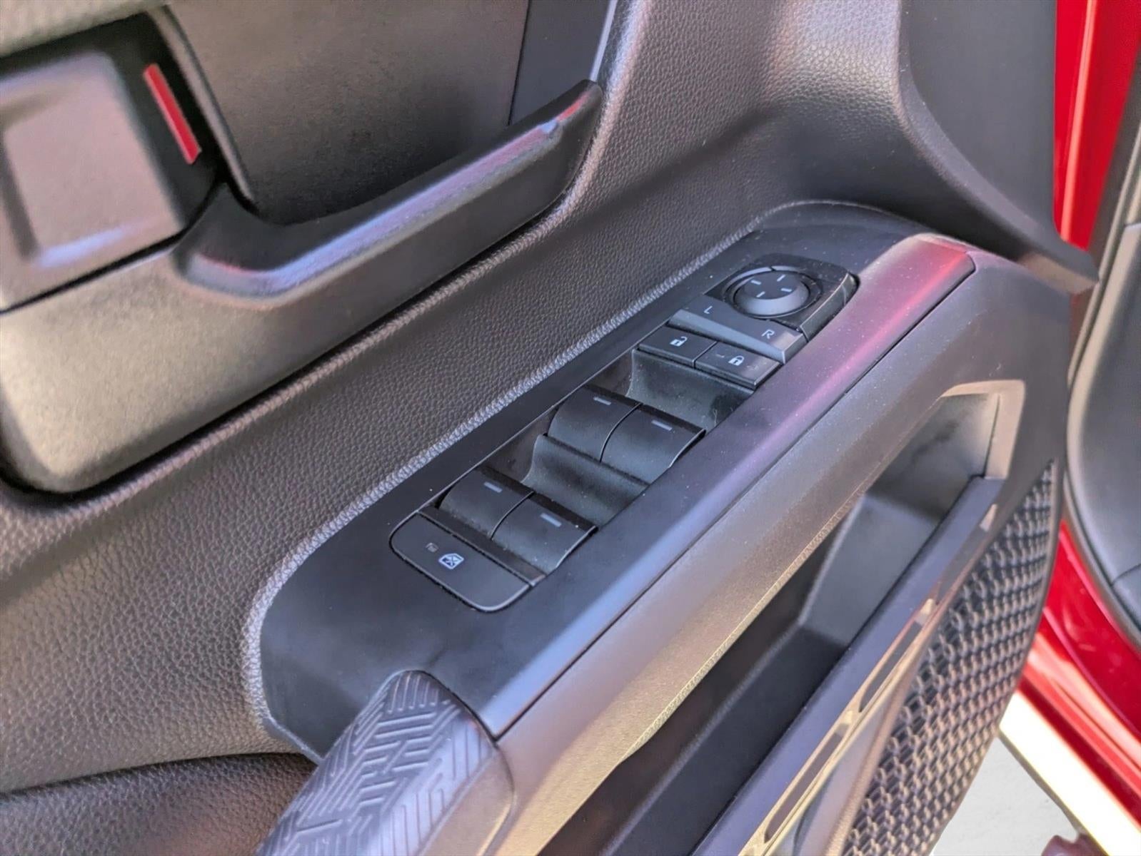 2024 Toyota Tacoma 2WD 2WD SR5 Double Cab 5' Bed AT (SE)