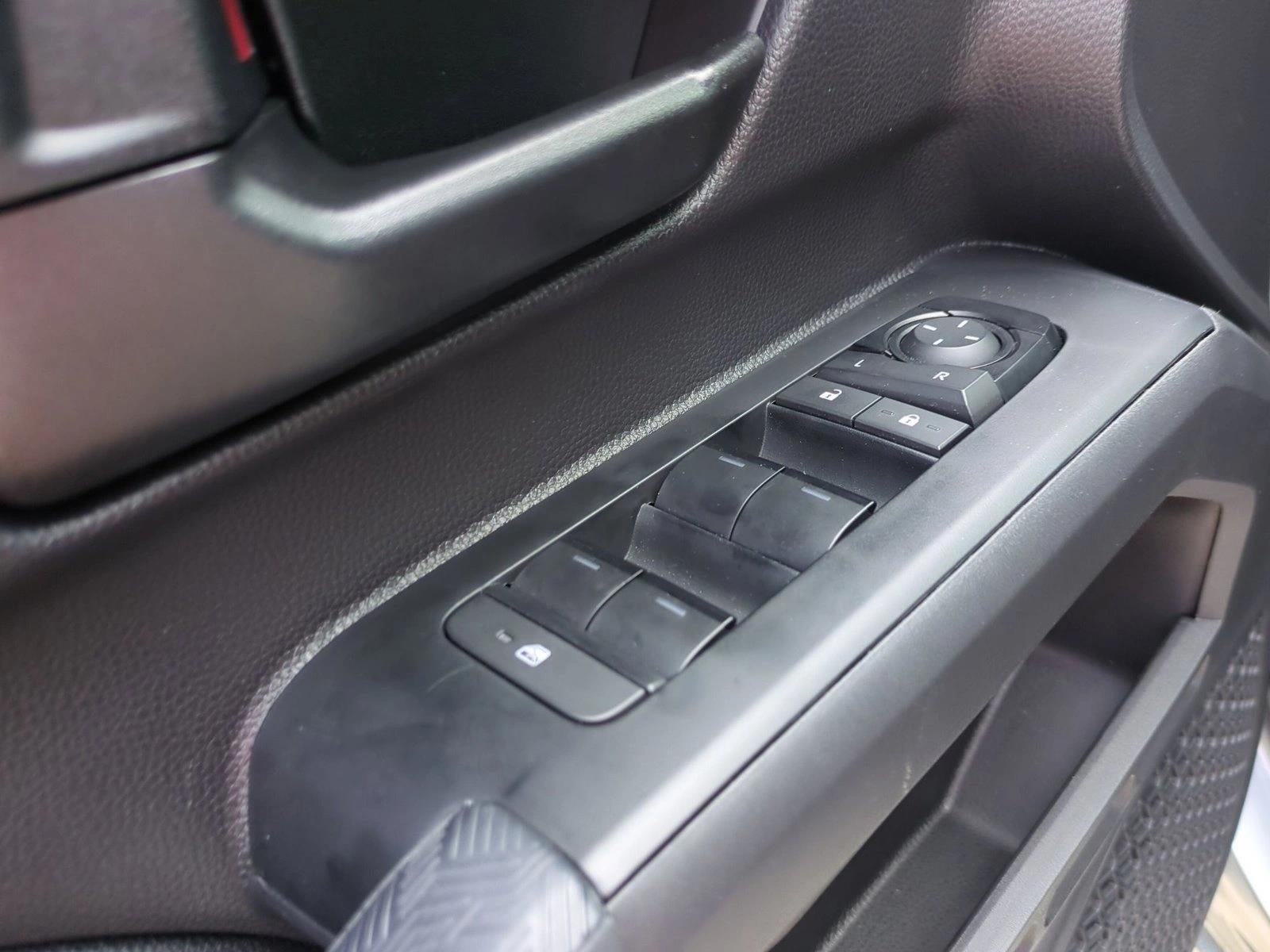 2025 Toyota Tacoma 2WD 2WD SR Double Cab 5' Bed AT (GS)