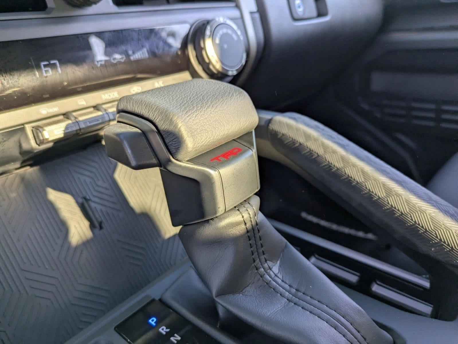 2025 Toyota Tacoma 4WD 4WD TRD Sport Hybrid Double Cab 5' Bed AT (Natl)