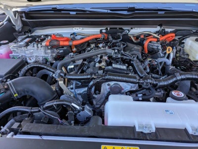 2025 Toyota Tacoma 4WD 4WD TRD Sport Hybrid Double Cab 5' Bed AT (Natl)