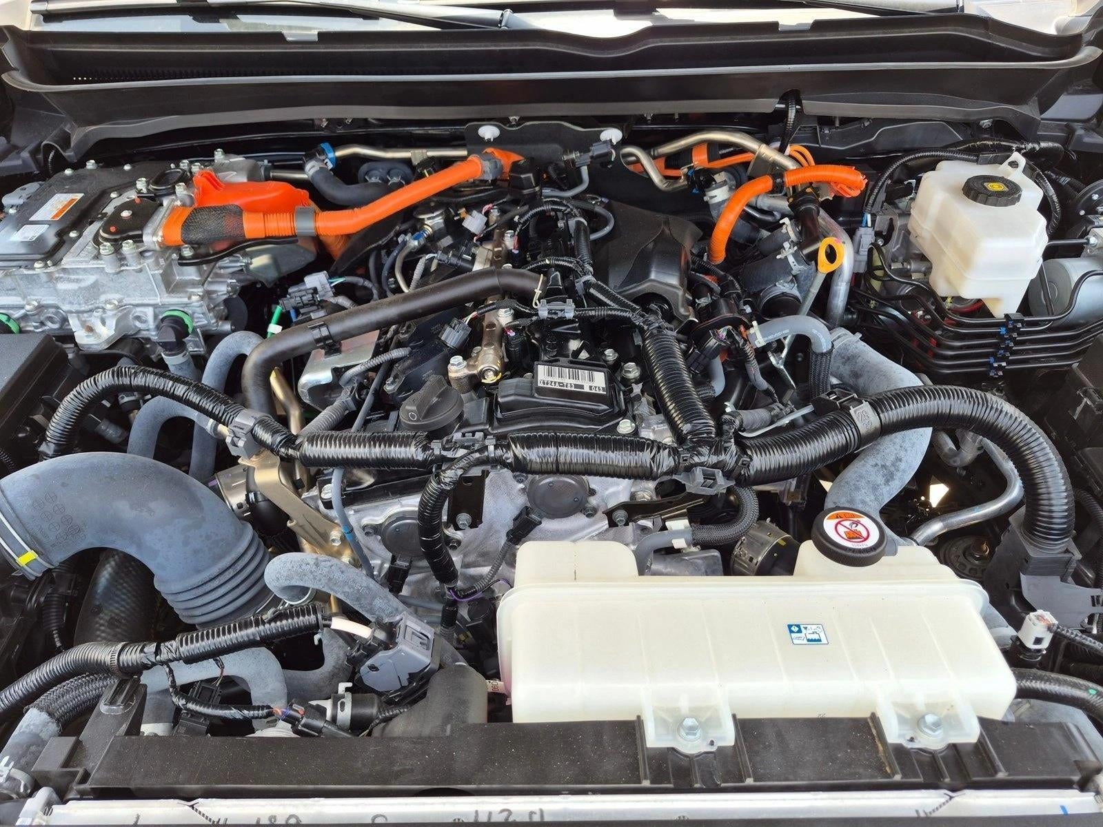 2025 Toyota Tacoma 4WD 4WD TRD Sport Hybrid Double Cab 5' Bed AT (Natl)