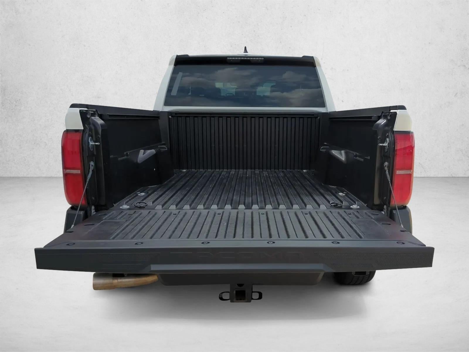 2024 Toyota Tacoma 4WD 4WD SR Double Cab 5' Bed AT (GS)