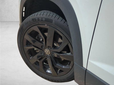 2023 Volkswagen Taos SE FWD