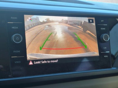 2022 Volkswagen Taos SE FWD