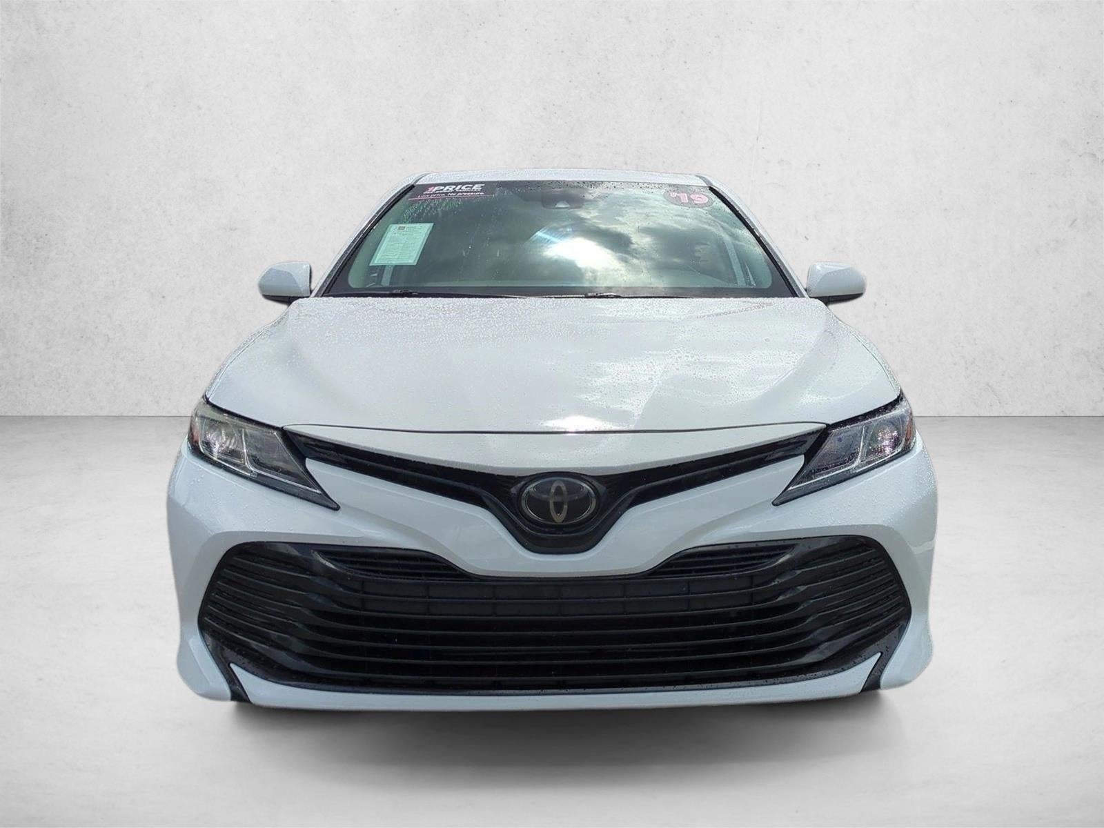 2019 Toyota Camry LE Auto (SE)