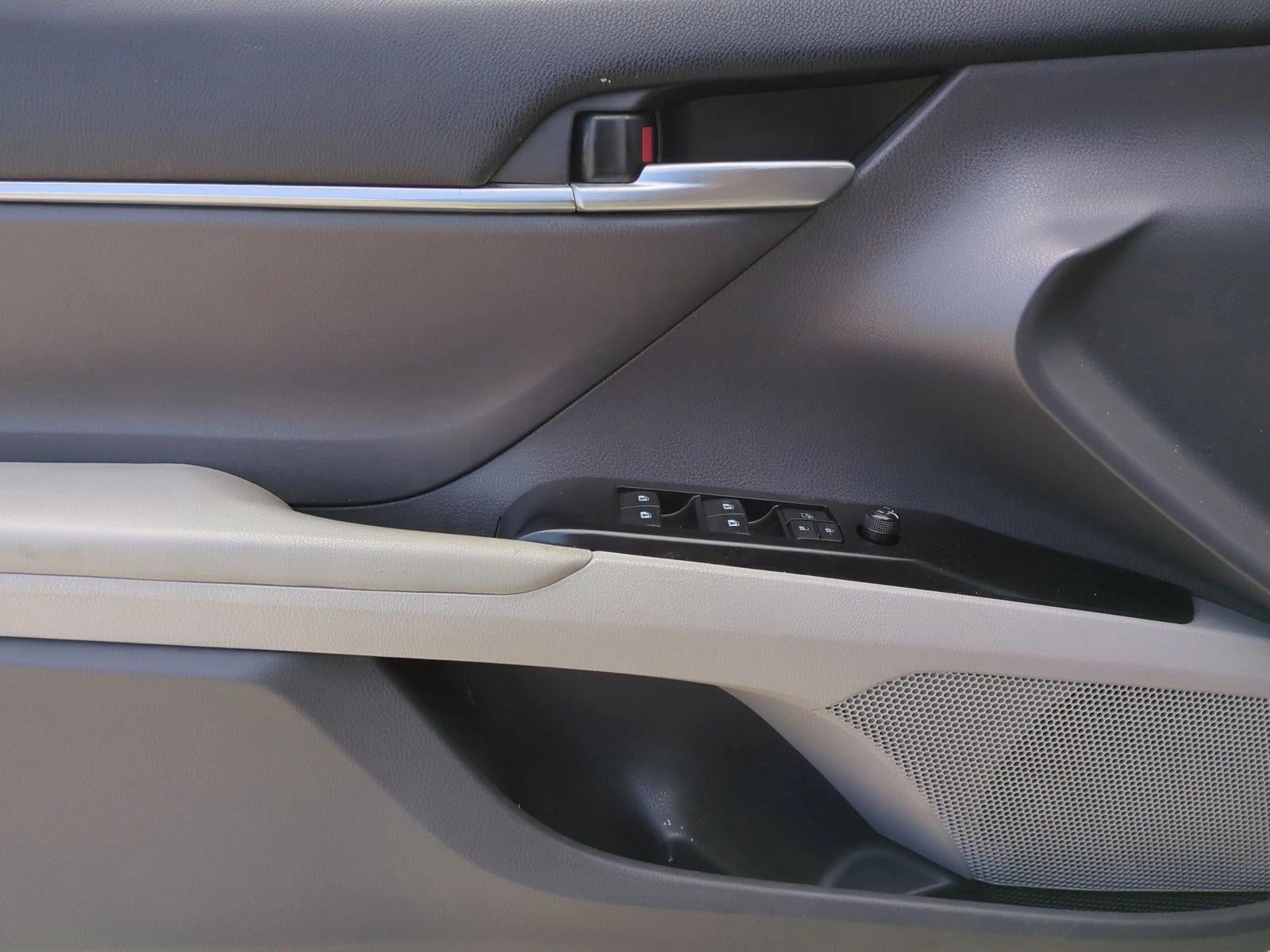 2019 Toyota Camry LE Auto (SE)