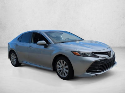 2019 Toyota Camry LE Auto (SE)