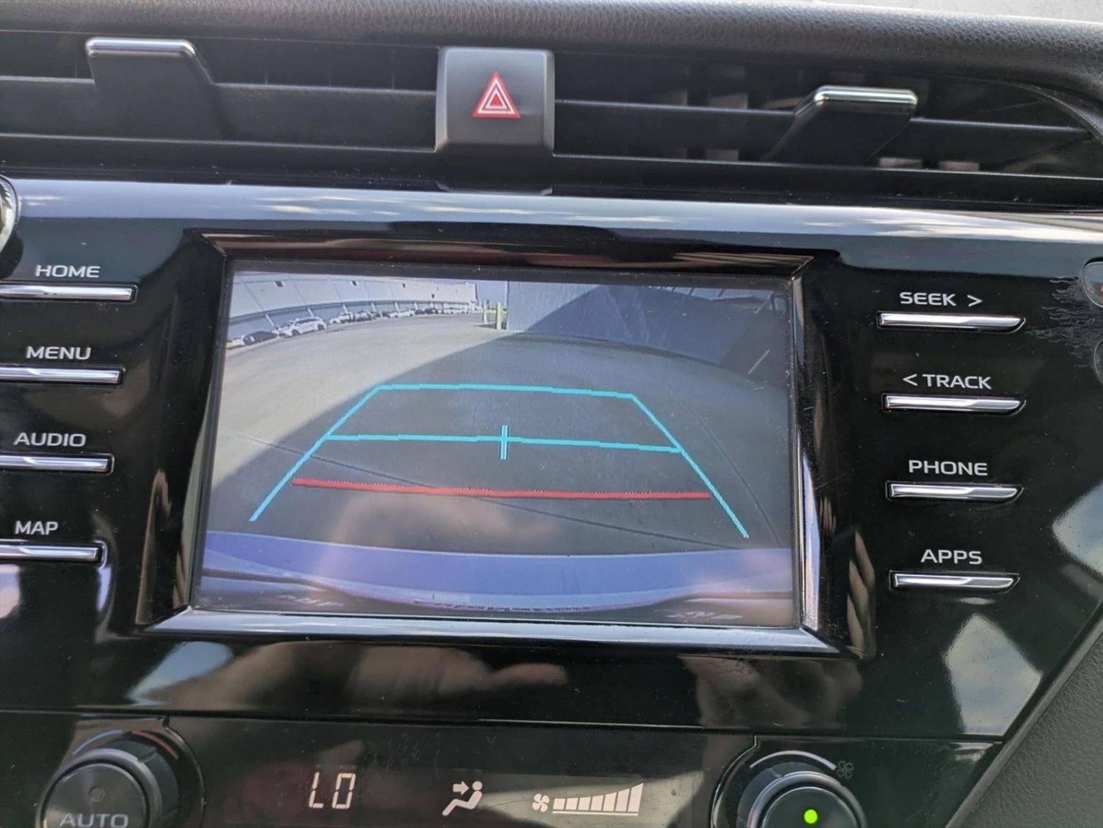 2019 Toyota Camry SE Auto (SE)