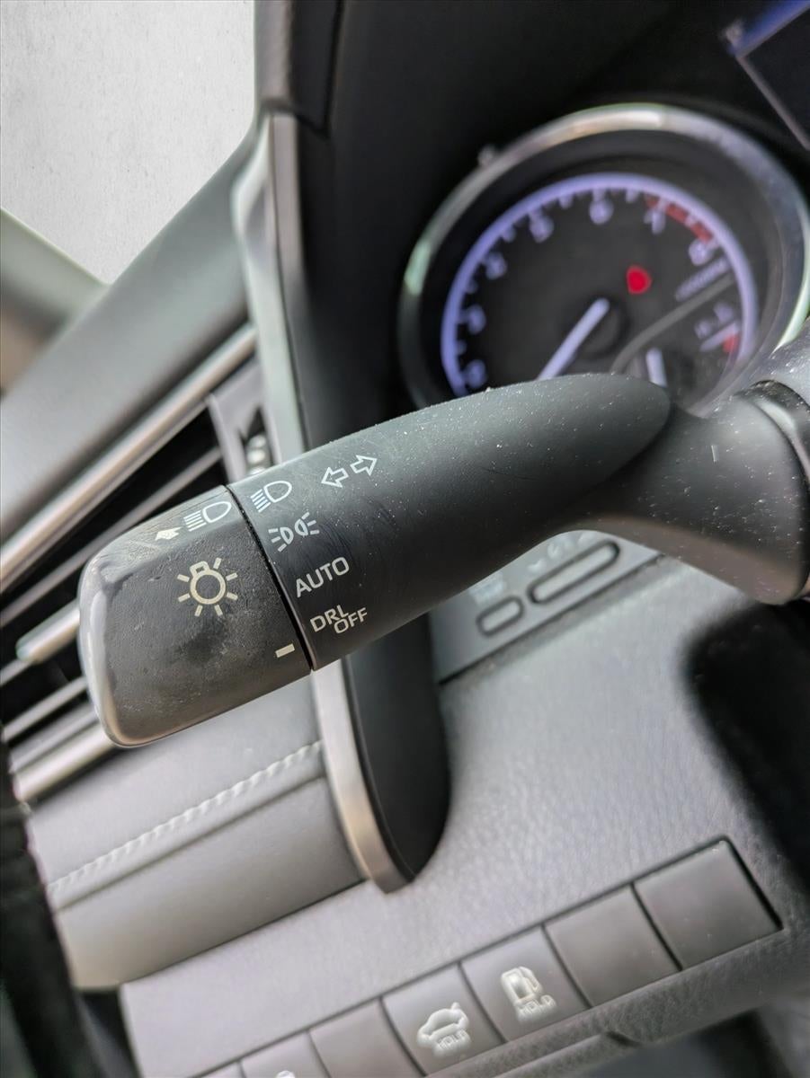 2019 Toyota Camry SE Auto (Natl)