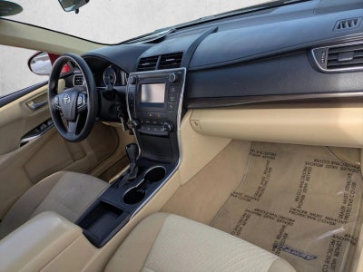 2017 Toyota Camry LE Auto (SE)