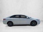 2017 Toyota Camry SE Auto (SE)