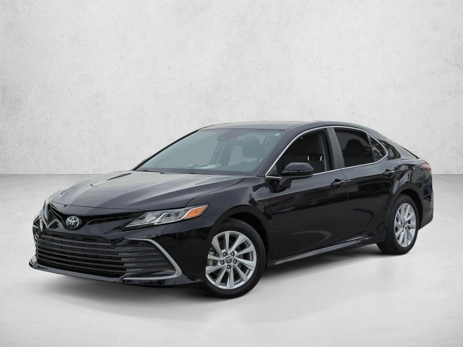2023 Toyota Camry LE Auto (SE)