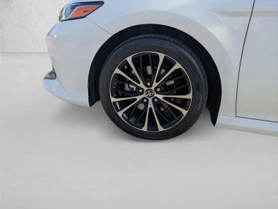 2020 Toyota Camry LE Auto (SE)