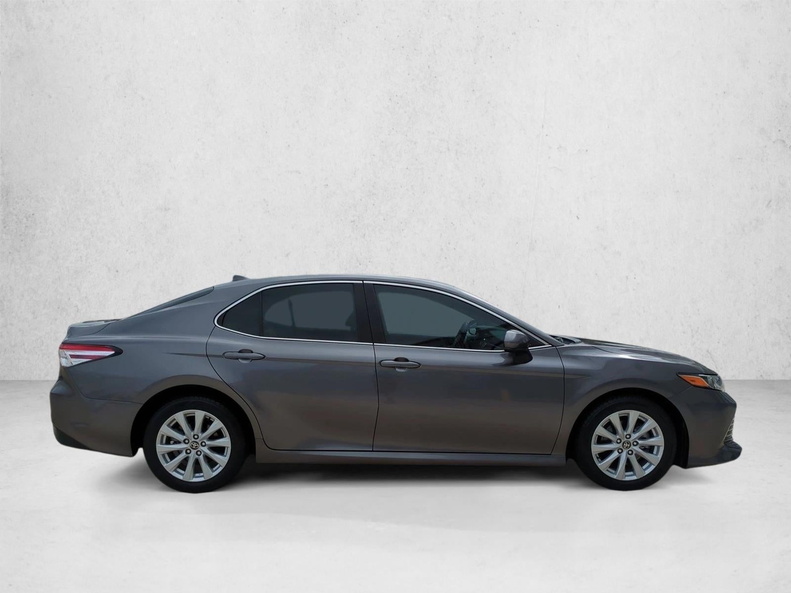 2020 Toyota Camry LE Auto (SE)