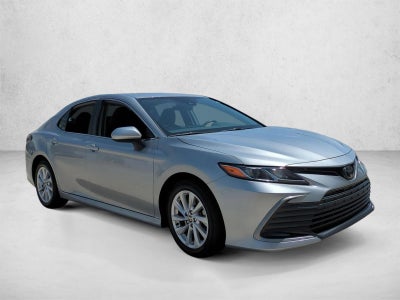 2023 Toyota Camry LE Auto (SE)