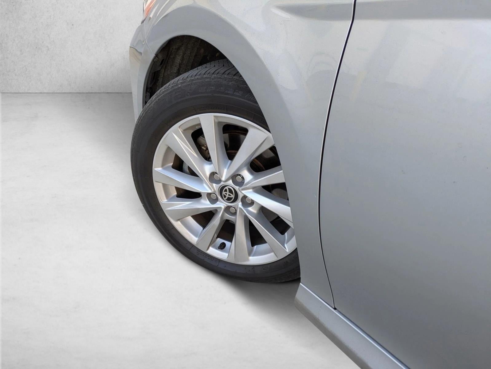 2022 Toyota Camry LE Auto (SE)