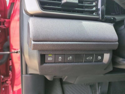 2025 Toyota Camry LE (Natl)