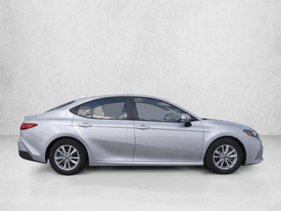 2025 Toyota Camry LE (SE)