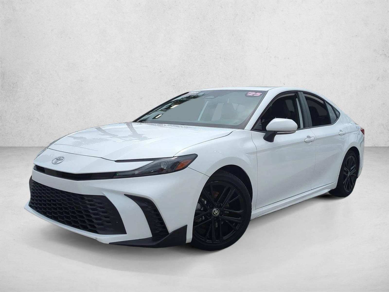 2025 Toyota Camry SE (SE)