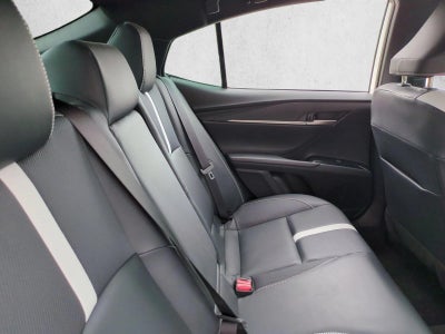 2025 Toyota Camry SE (SE)