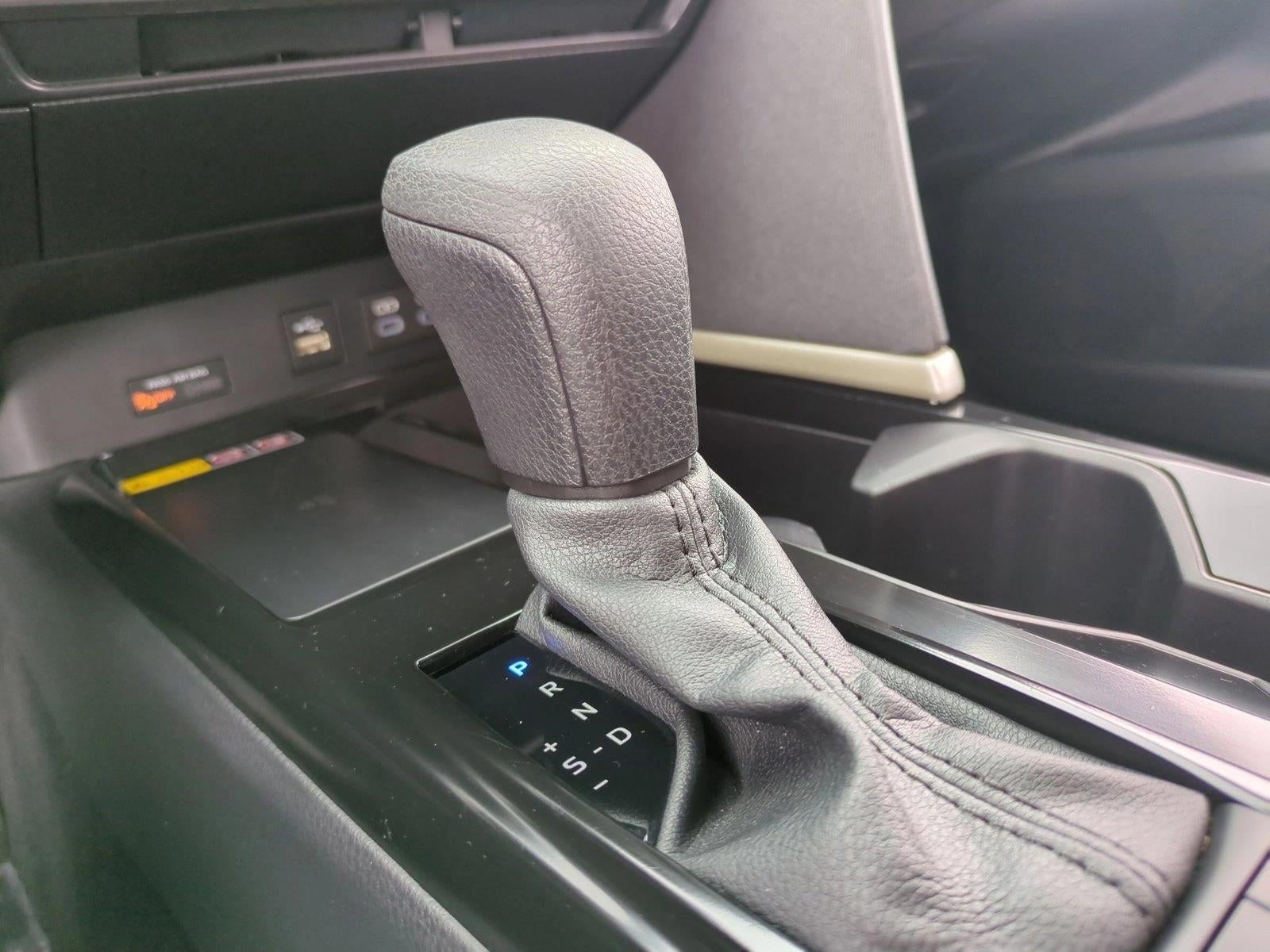 2025 Toyota Camry LE (Natl)