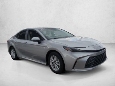 2025 Toyota Camry LE (Natl)