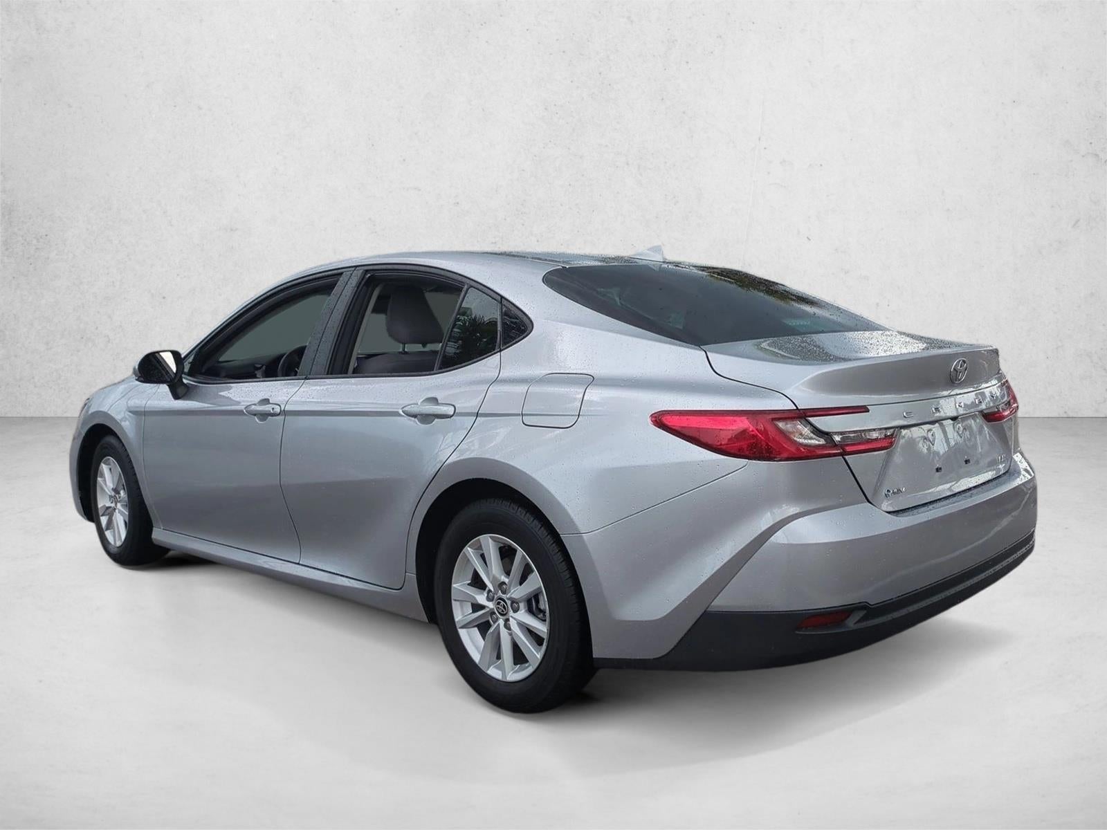 2025 Toyota Camry LE (Natl)