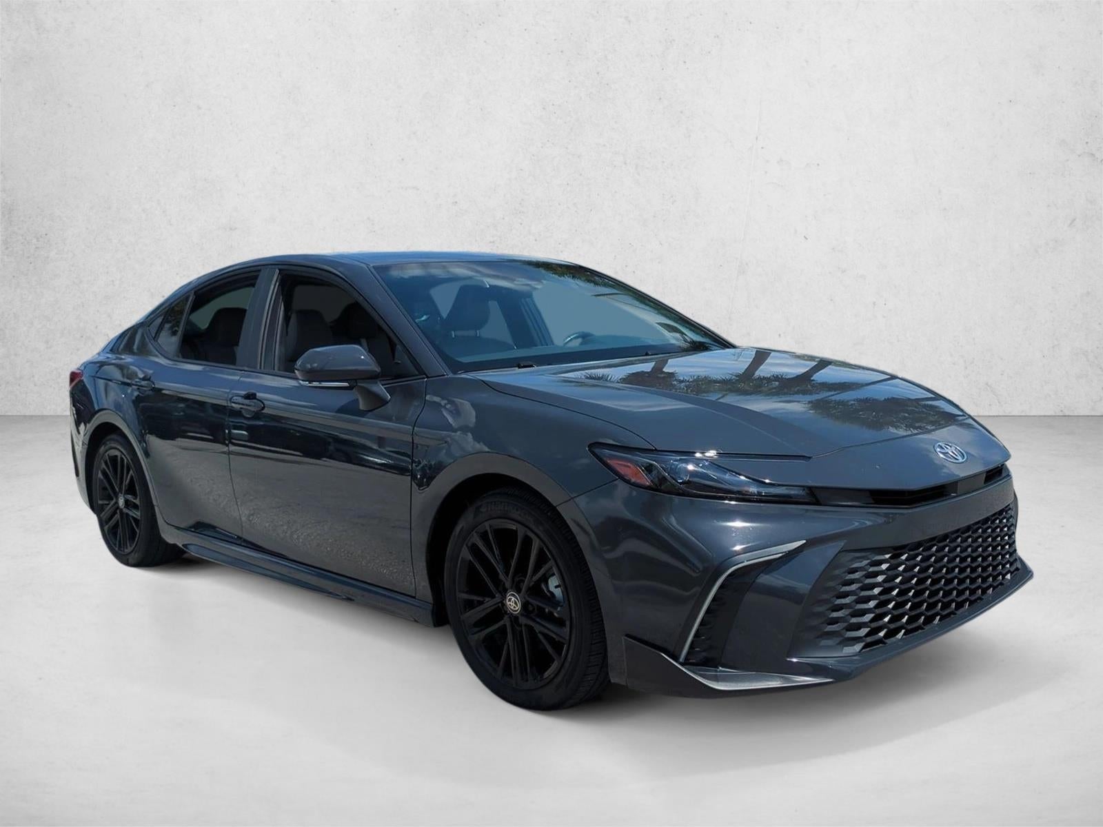 2025 Toyota Camry SE (Natl)