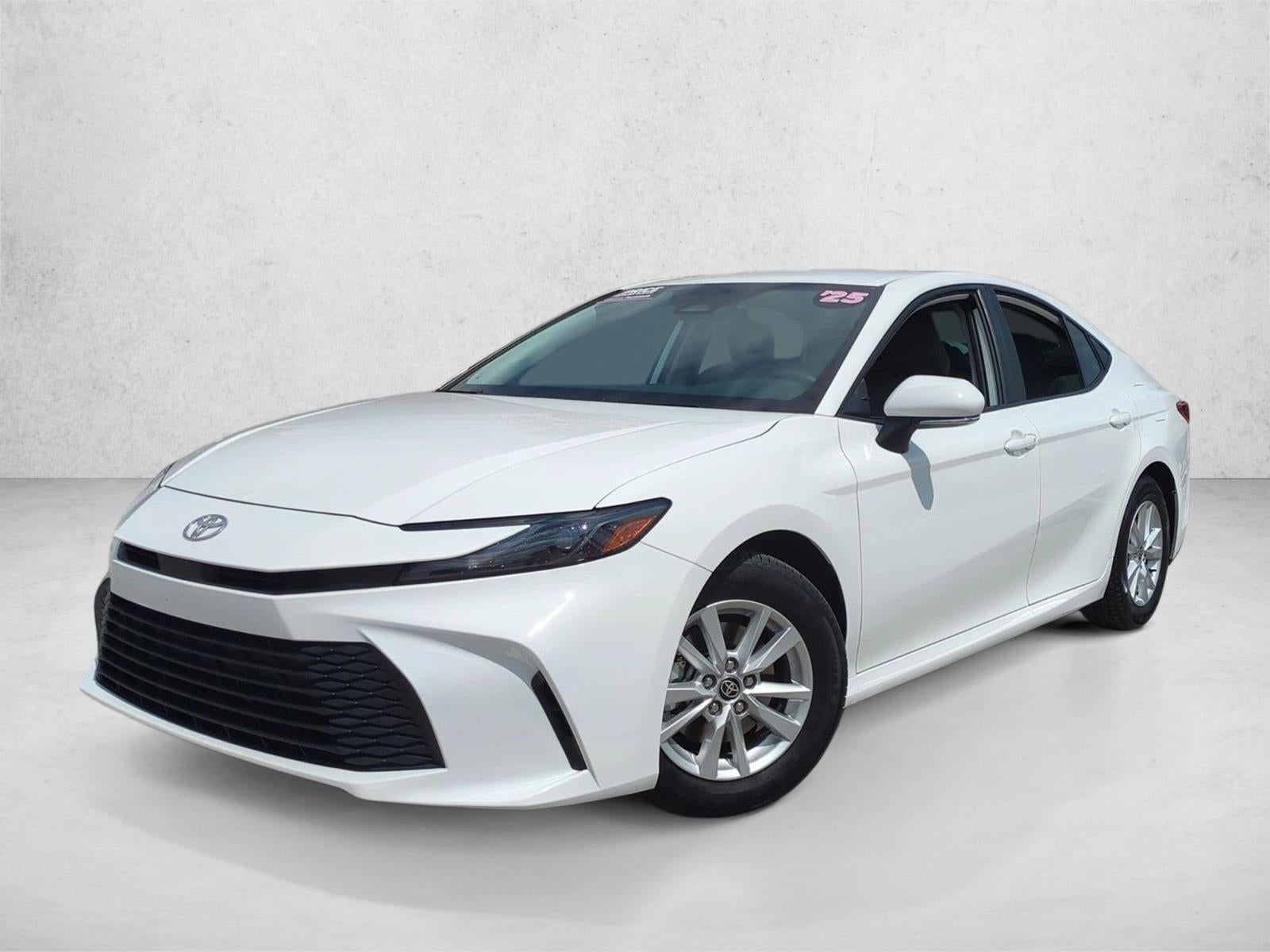 2025 Toyota Camry LE (Natl)