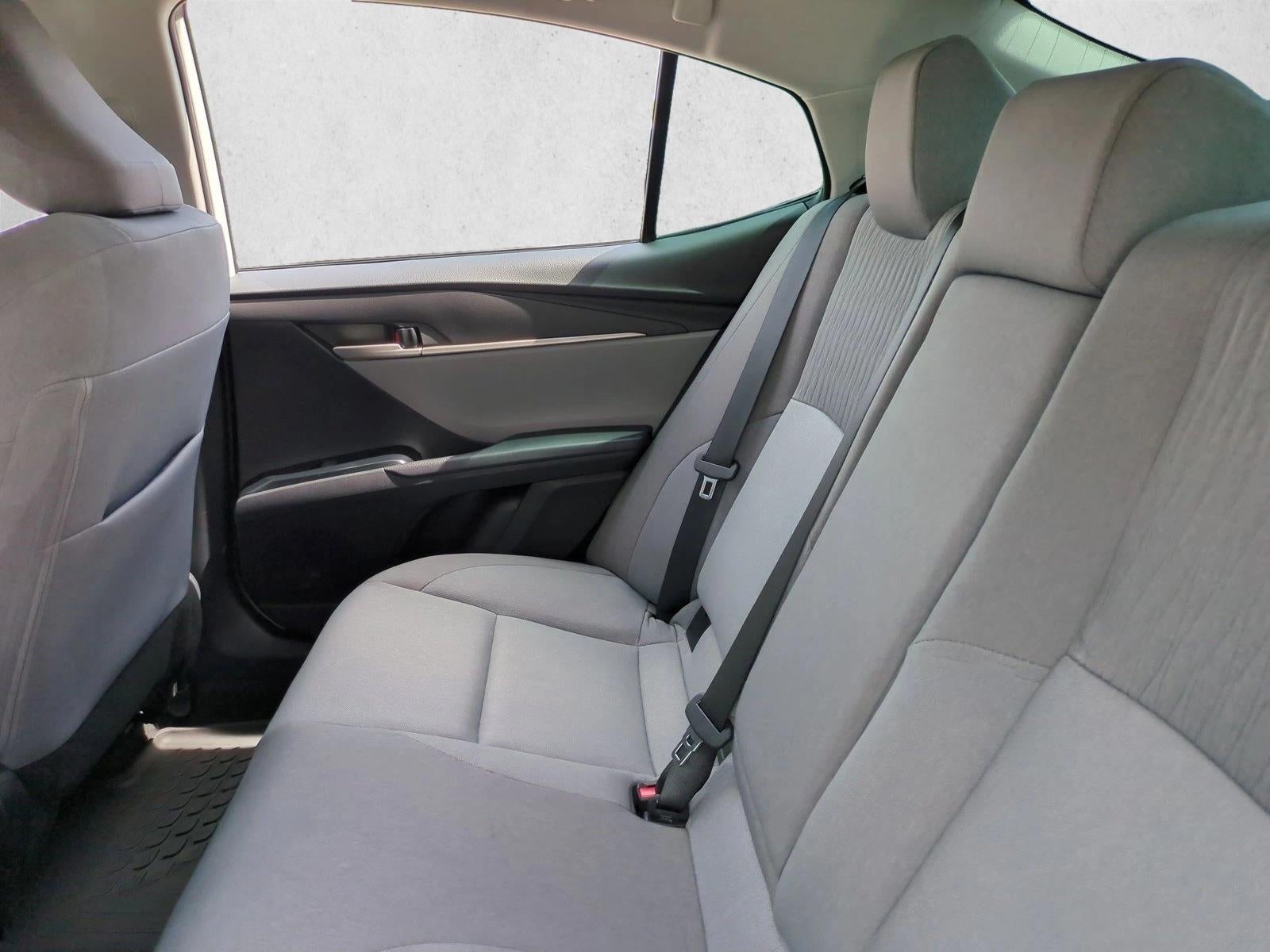 2025 Toyota Camry LE (Natl)
