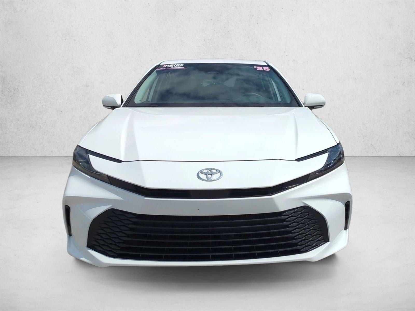 2025 Toyota Camry LE (Natl)