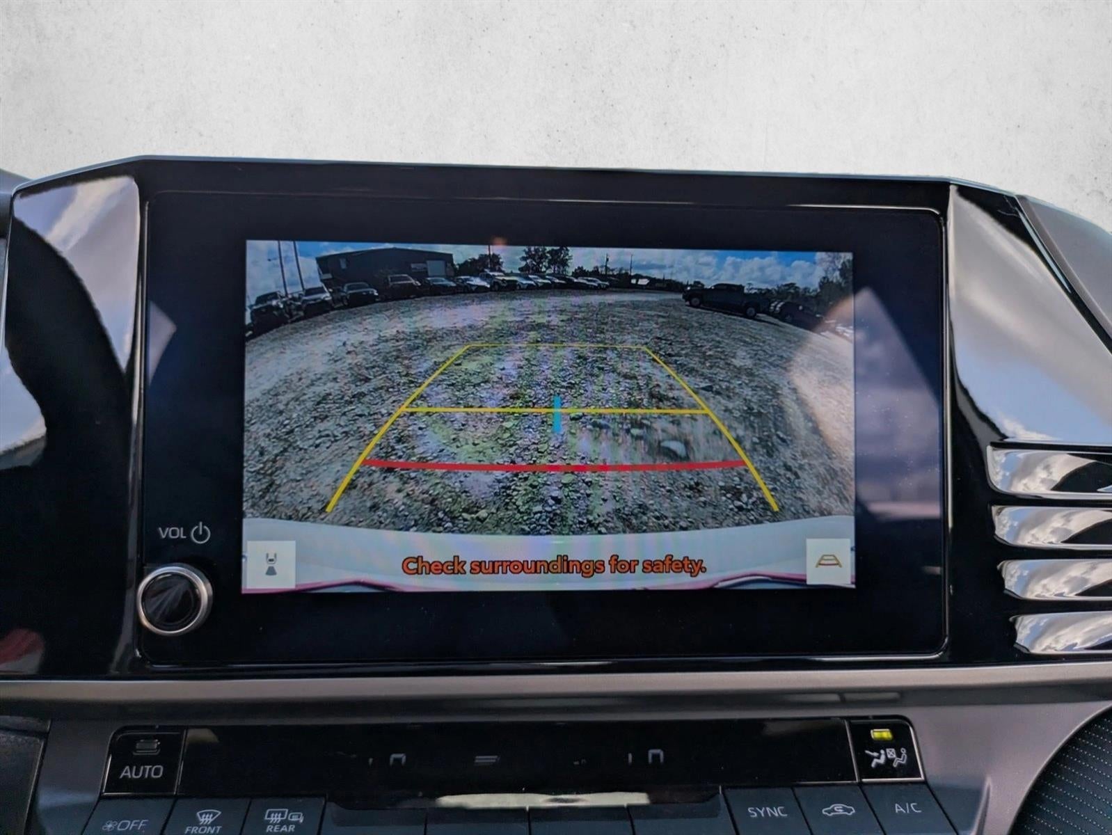 2025 Toyota Camry SE (SE)