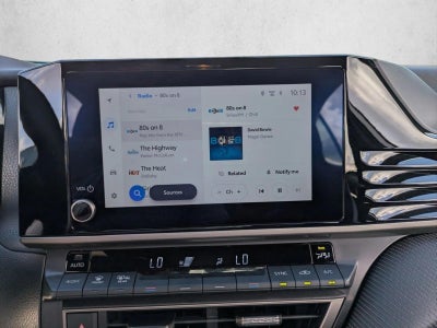 2025 Toyota Camry SE (SE)