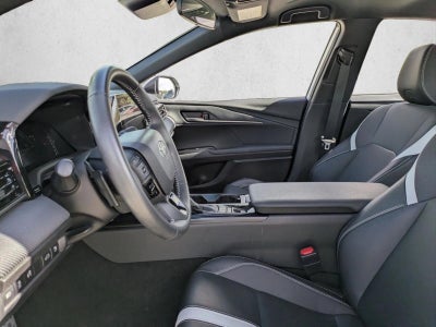 2025 Toyota Camry SE (SE)