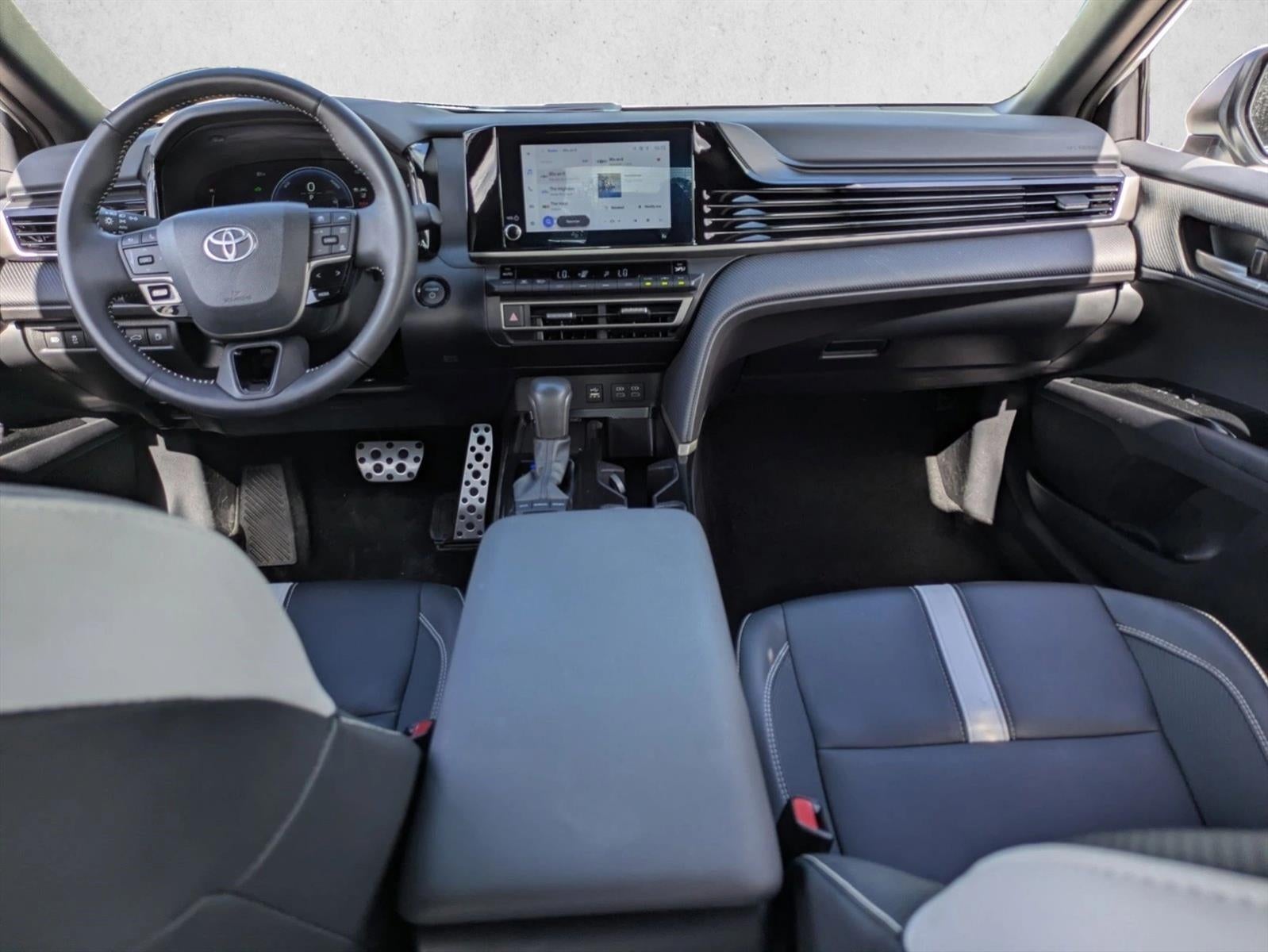 2025 Toyota Camry SE (SE)