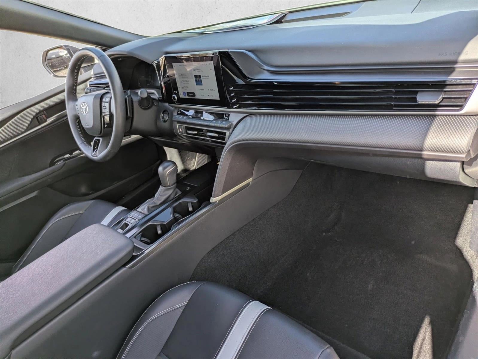 2025 Toyota Camry SE (SE)