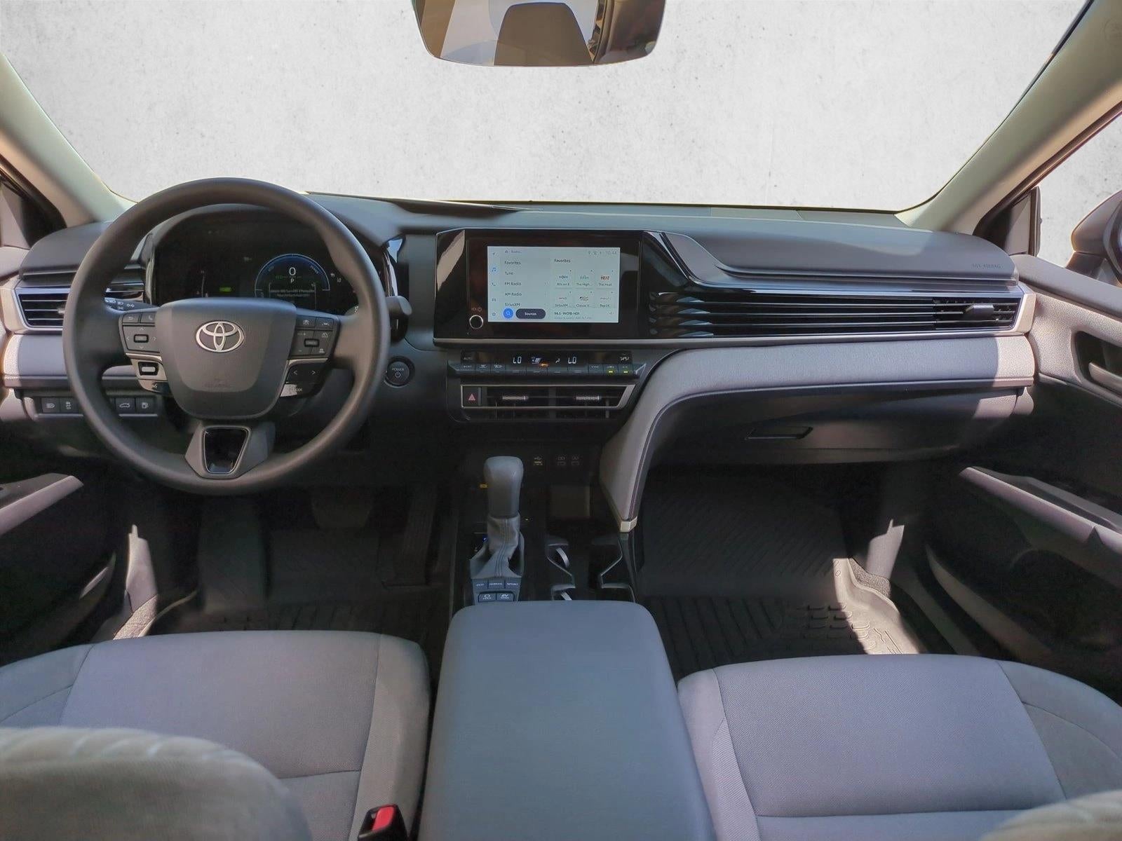 2025 Toyota Camry LE (Natl)