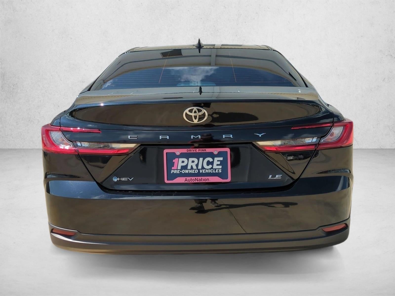 2025 Toyota Camry LE (Natl)