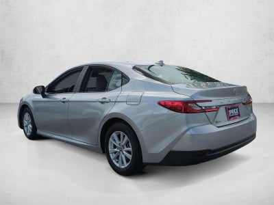 2025 Toyota Camry LE (SE)