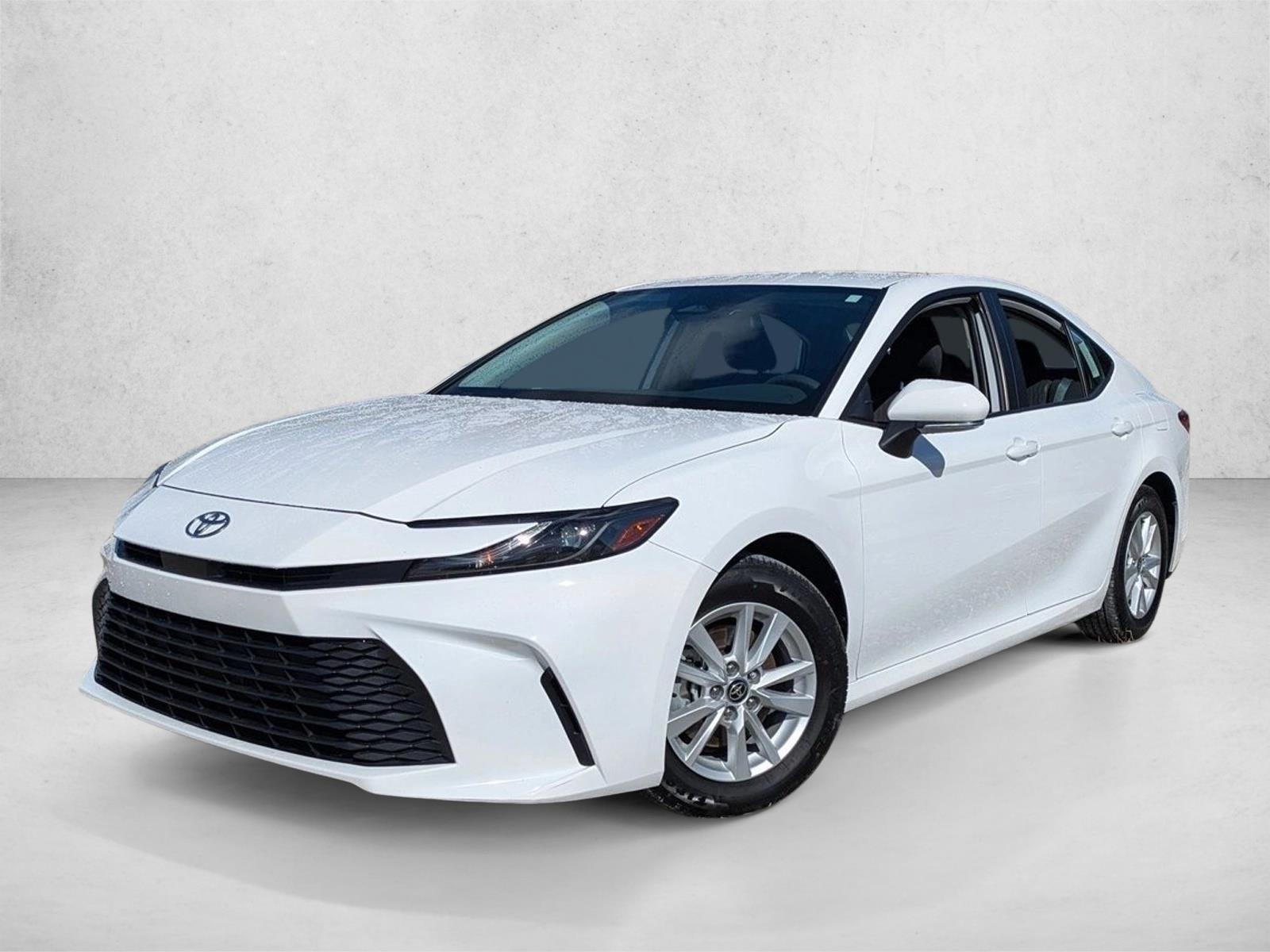 2025 Toyota Camry LE (SE)