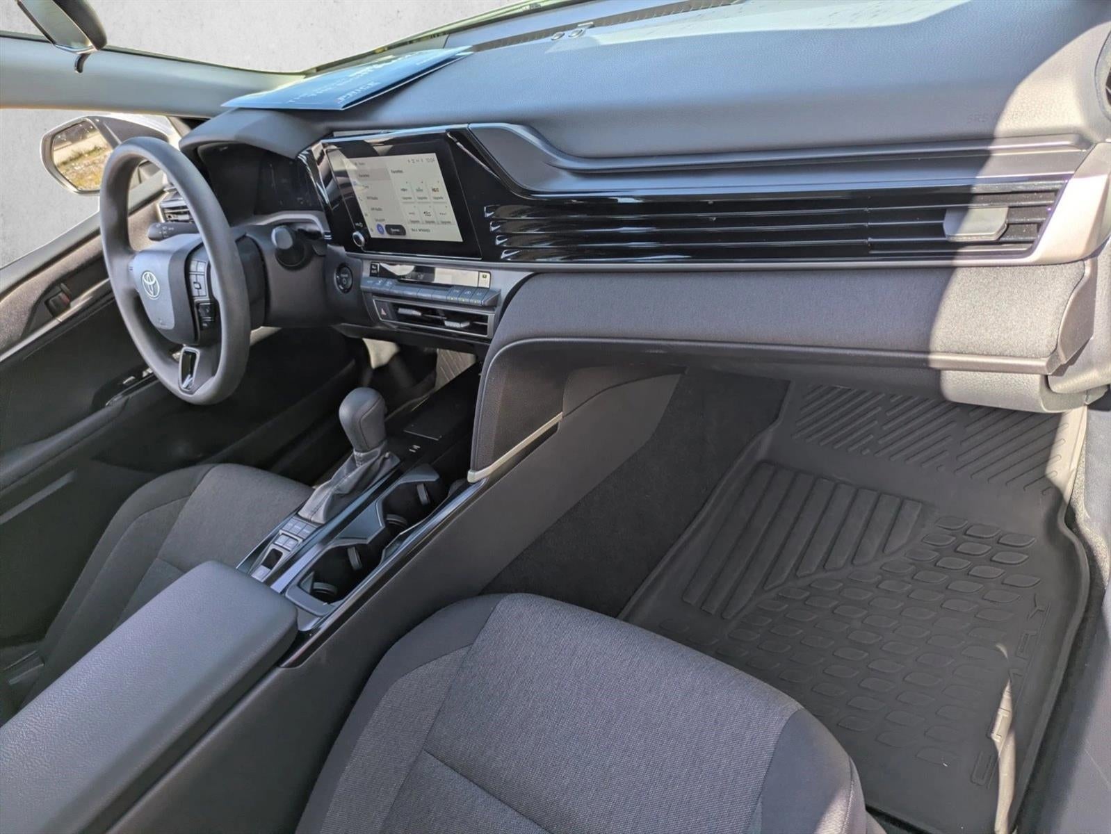 2025 Toyota Camry LE (SE)