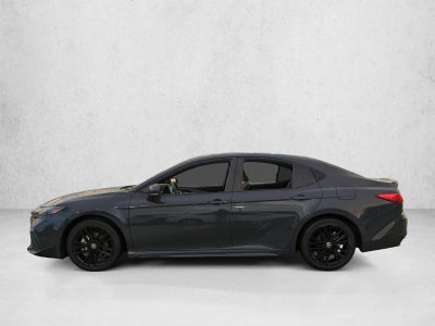 2025 Toyota Camry SE (Natl)