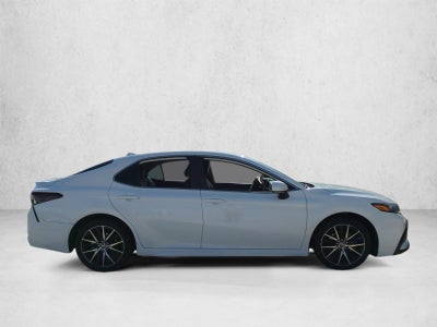2023 Toyota Camry SE Auto (SE)
