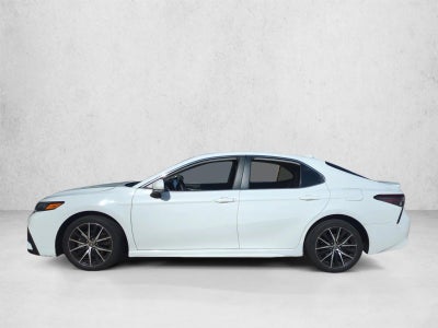 2023 Toyota Camry SE Auto (SE)