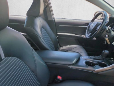 2023 Toyota Camry SE Auto (SE)