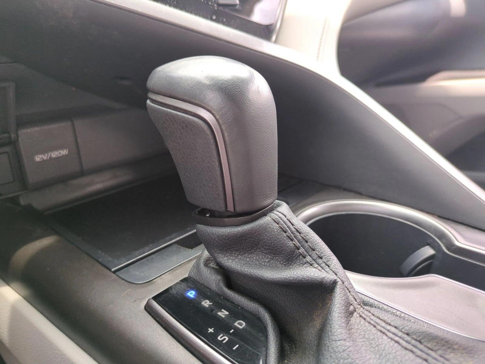 2023 Toyota Camry SE Auto (SE)