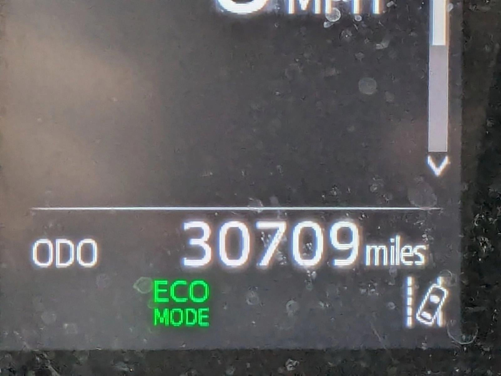 2023 Toyota Camry SE Auto (SE)