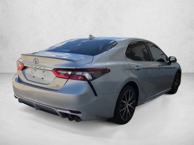 2024 Toyota Camry SE Auto (SE)