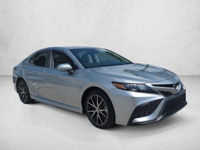 2023 Toyota Camry SE Auto (SE)
