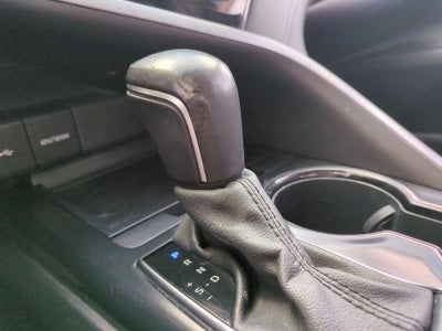 2020 Toyota Camry SE Auto (SE)